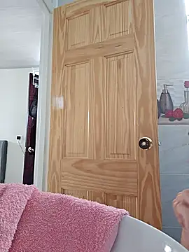 valery mora online show from 09-19-25, 02:32