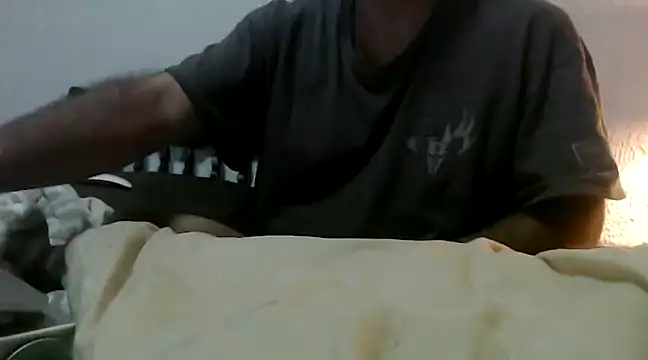 Snapshot of lover_camer chatting on 02-21-25, 12:38 lover camer online show from 02-21-25, 12:38