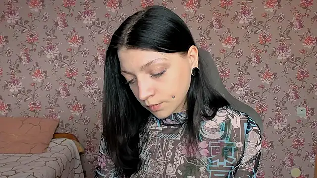 Lolly Haze online show from 04-05-26, 01:12