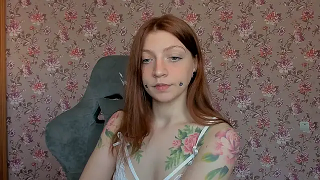 Lolly Haze online show from 06-19-26, 04:18