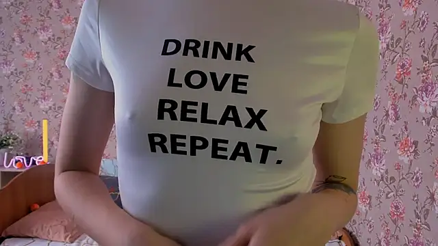 Lolly Haze online show from 11-15-25, 04:49