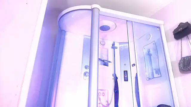 sexy-luna-star-ts online show from 11-04-25, 08:56