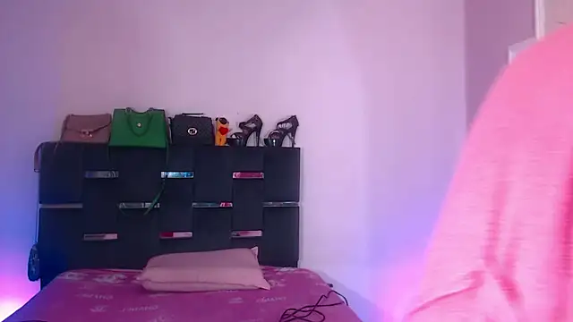 sexy-luna-star-ts online show from 10-31-25, 06:54