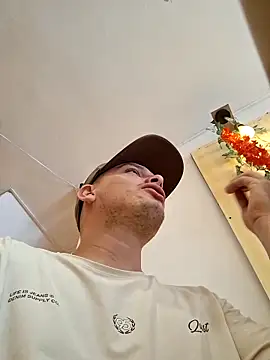  Ottis  online show from 11-08-25, 03:59