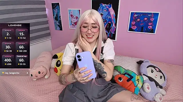 Miwa violet online show from 11-08-25, 06:11