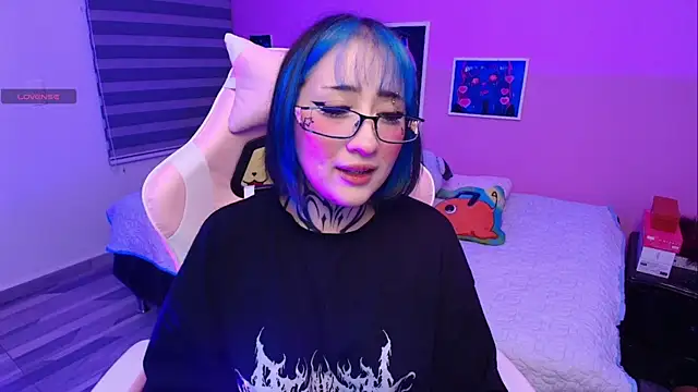 Miwa violet online show from 05-02-26, 02:39