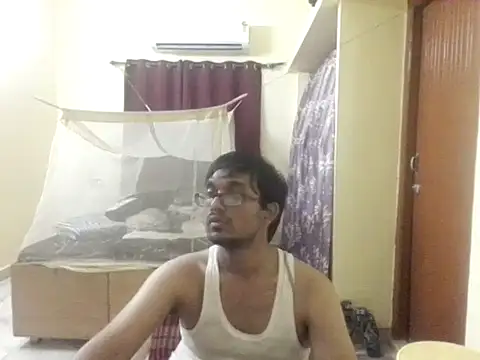 THE NAKED BOY online show from 05-08-26, 12:31