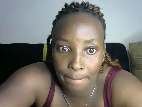Snapshot of Sexy_dotii chatting on 06-01-26, 07:24 Sexy dotii online show from 06-01-26, 07:24