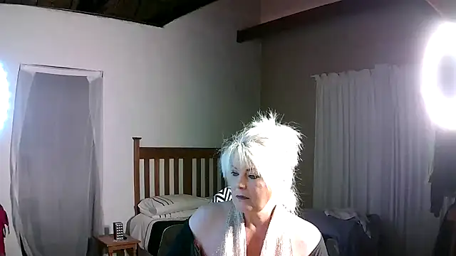 Snapshot of Miahotmilf chatting on 11-01-25, 06:57 Miahotmilf online show from 11-01-25, 06:57