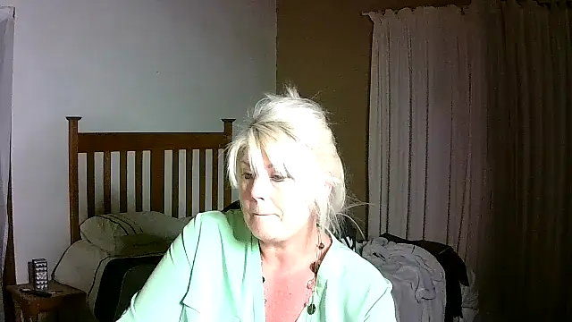 Miahotmilf online show from 11-22-25, 07:35