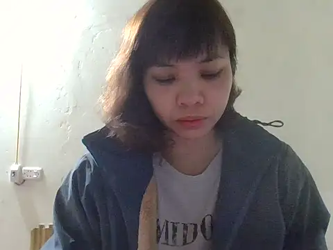 Angela-Eira online show from 12-17-25, 08:58