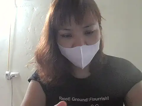 Snapshot of Angela-Eira chatting on 06-11-26, 04:31 Angela-Eira online show from 06-11-26, 04:31