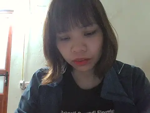 Angela-Eira online show from 10-23-25, 09:02