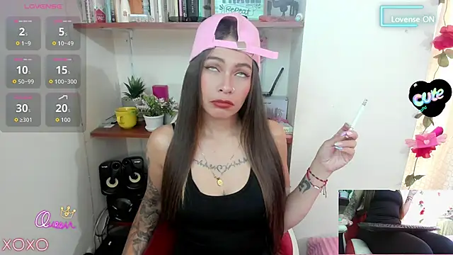Snapshot of sweetlittlelisa chatting on 05-14-26, 08:06 sweetlittlelisa online show from 05-14-26, 08:06