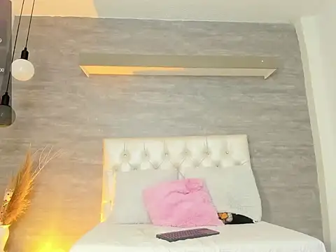 Snapshot of thararouse chatting on 03-12-25, 12:26 thararouse online show from 03-12-25, 12:26