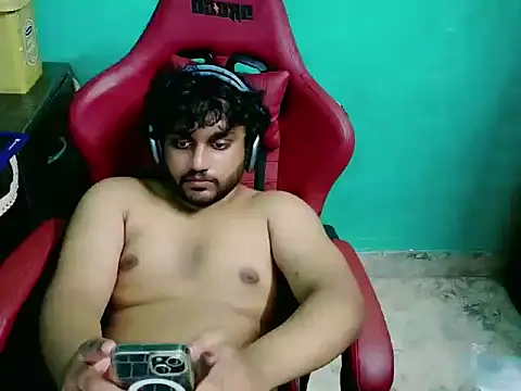 Snapshot of telugu_boy_ chatting on 02-21-26, 01:46 telugu boy online show from 02-21-26, 01:46