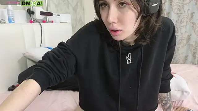 KawaiiNullify online show from 11-08-25, 09:02