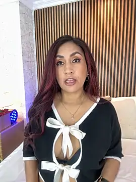 MonicaMoret online show from 09-25-25, 12:22