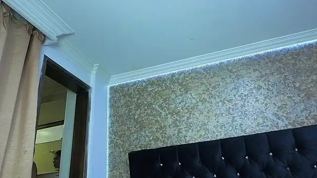 stella xue online show from 11-08-25, 08:34