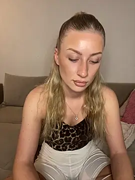 belle98 online show from 11-14-25, 08:34