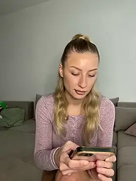 belle98 online show from 11-16-25, 01:38