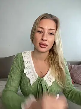 belle98 online show from 12-15-25, 12:33