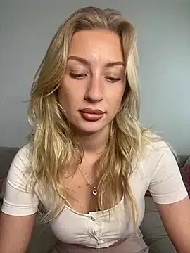 belle98 online show from 12-18-25, 01:15