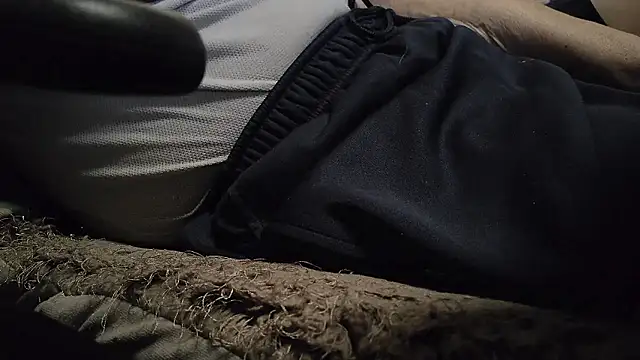 Snapshot of hidenyan02 chatting on 09-13-25, 10:43 hidenyan02 online show from 09-13-25, 10:43