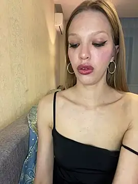 Snapshot of KateMariett chatting on 04-21-26, 09:54 KateMariett online show from 04-21-26, 09:54