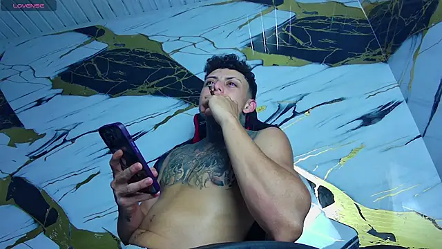 Snapshot of Kevin22_222 chatting on 02-11-25, 09:09 Kevin22 222 online show from 02-11-25, 09:09