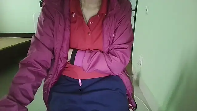 Luxcute286 online show from 10-24-25, 12:42