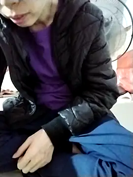 Luxcute286 online show from 10-26-25, 02:01