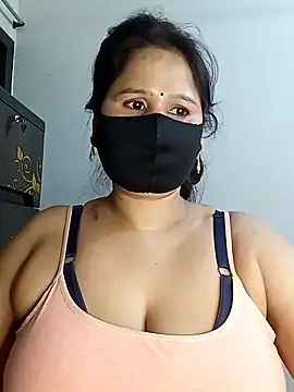 Snapshot of Tishani chatting on 02-15-25, 02:04 Tishani online show from 02-15-25, 02:04