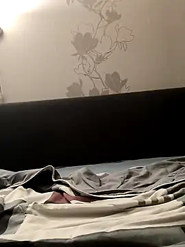 Snapshot of Naked_Ben chatting on 12-26-24, 07:13 Naked Ben online show from 12-26-24, 07:13