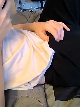 Snapshot of Naked_Ben chatting on 01-07-25, 08:13 Naked Ben online show from 01-07-25, 08:13