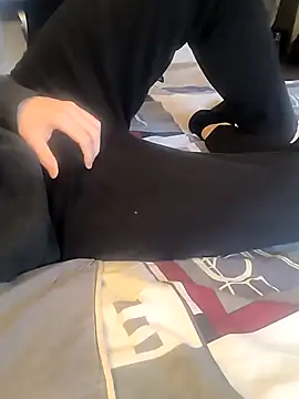 Snapshot of Naked_Ben chatting on 01-09-25, 12:09 Naked Ben online show from 01-09-25, 12:09