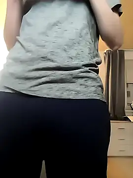 Snapshot of Naked_Ben chatting on 12-22-24, 07:00 Naked Ben online show from 12-22-24, 07:00