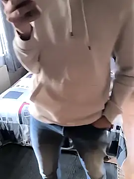 Snapshot of Naked_Ben chatting on 09-16-25, 01:23 Naked Ben online show from 09-16-25, 01:23