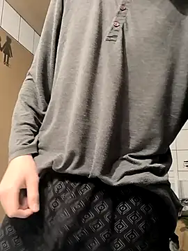 Snapshot of Naked_Ben chatting on 12-07-24, 08:05 Naked Ben online show from 12-07-24, 08:05