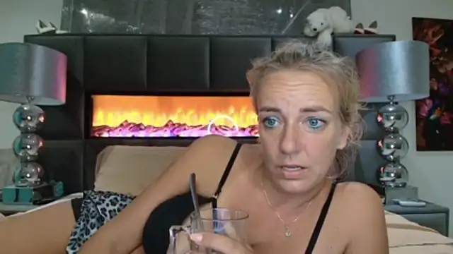 Wendysexyx online show from 06-18-26, 12:20