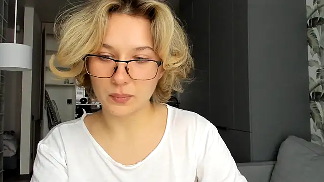 Lilith lutherlow online show from 01-07-26, 01:27