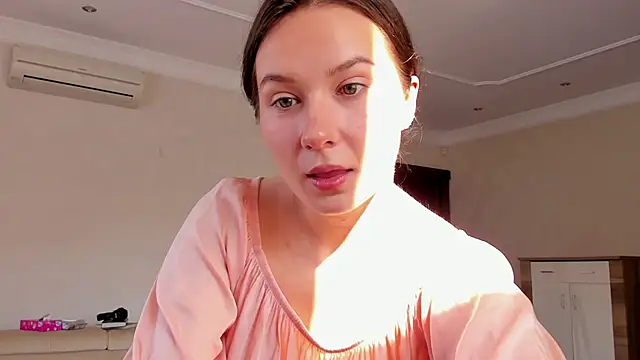 Lilith lutherlow online show from 02-22-25, 09:45