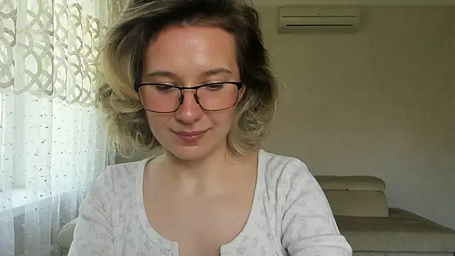 Lilith lutherlow online show from 05-26-26, 01:09