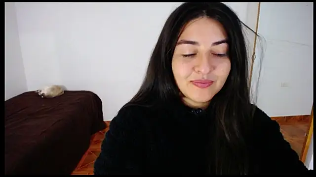 Snapshot of moritalatina chatting on 09-22-25, 03:12 moritalatina online show from 09-22-25, 03:12