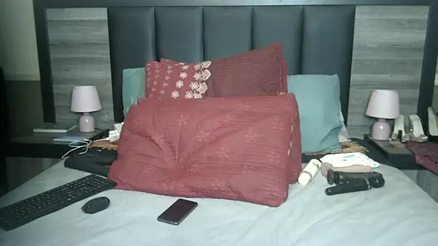 BigButt-MomJ75 online show from 09-19-25, 12:25