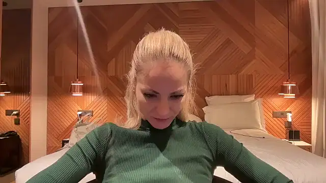 missdaisydiamond777 online show from 11-15-25, 08:24