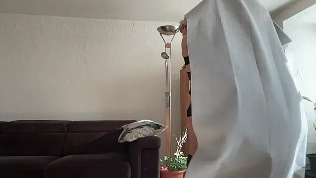 missdaisydiamond777 online show from 02-02-26, 10:03