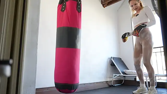 missdaisydiamond777 online show from 03-03-26, 10:22