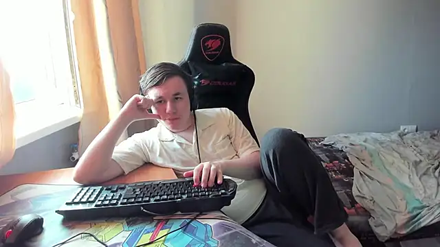iliaskrislove online show from 07-09-26, 01:28