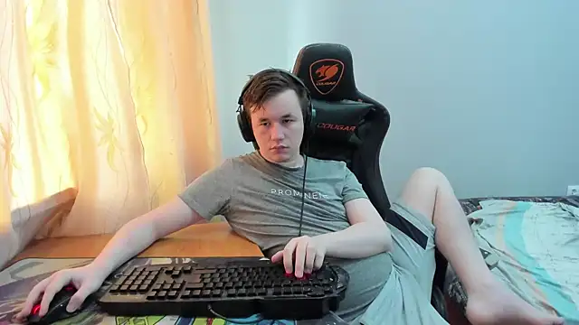 iliaskrislove online show from 06-21-26, 12:11
